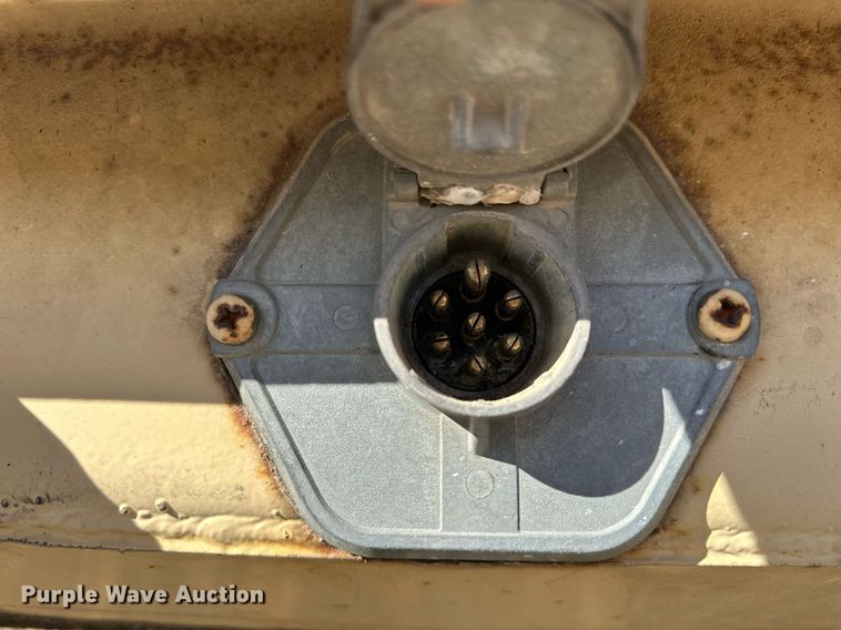 image for item ER1059 1987 Alloy flatbed trailer