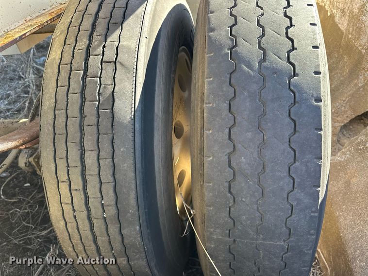 image for item ER1059 1987 Alloy flatbed trailer