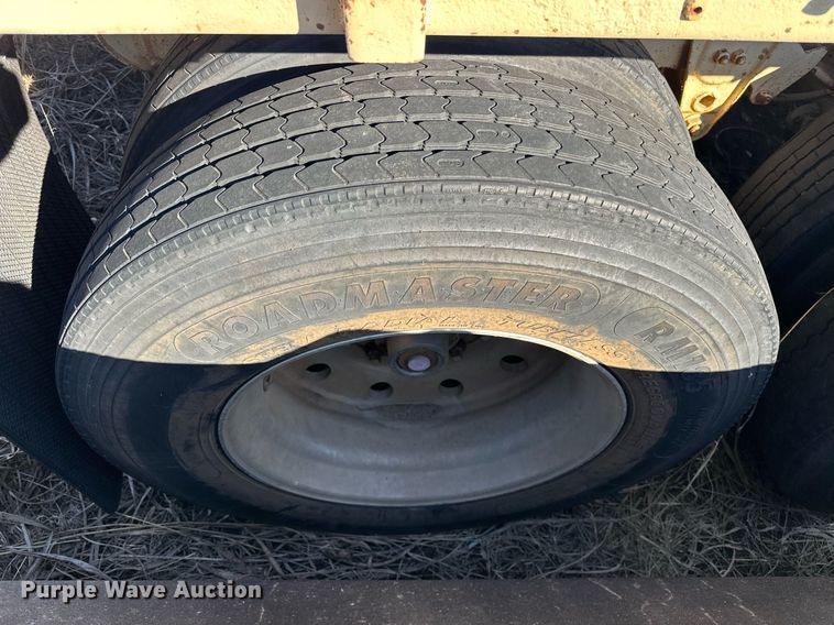 image for item ER1059 1987 Alloy flatbed trailer