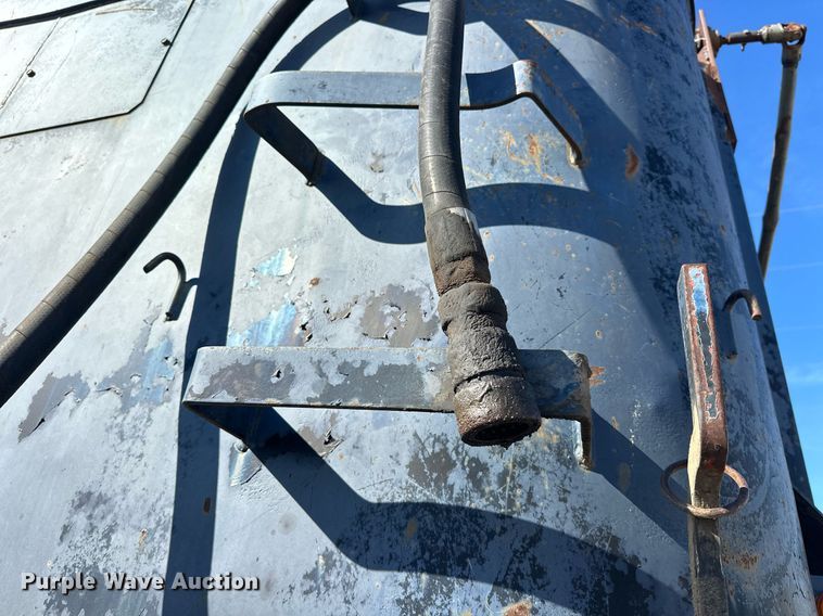 image for item ER1060 1987 Dorsey 26-DST end dump trailer