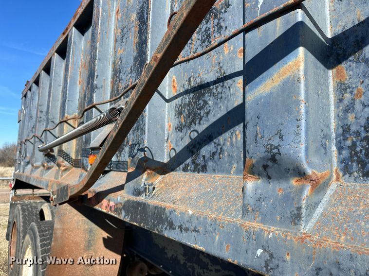 image for item ER1060 1987 Dorsey 26-DST end dump trailer