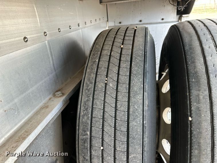 image for item ER8905 2017 Great Dane FXP-0024-00048 flatbed trailer