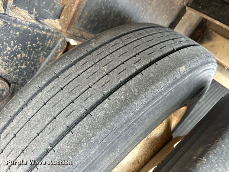 image for item ER8906 2000 Dorsey DGTC-48 flatbed trailer