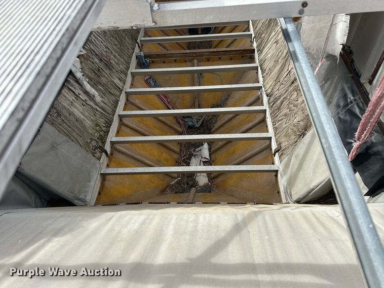 image for item ER8907 1976 (2) 1976 Stone grain trailers