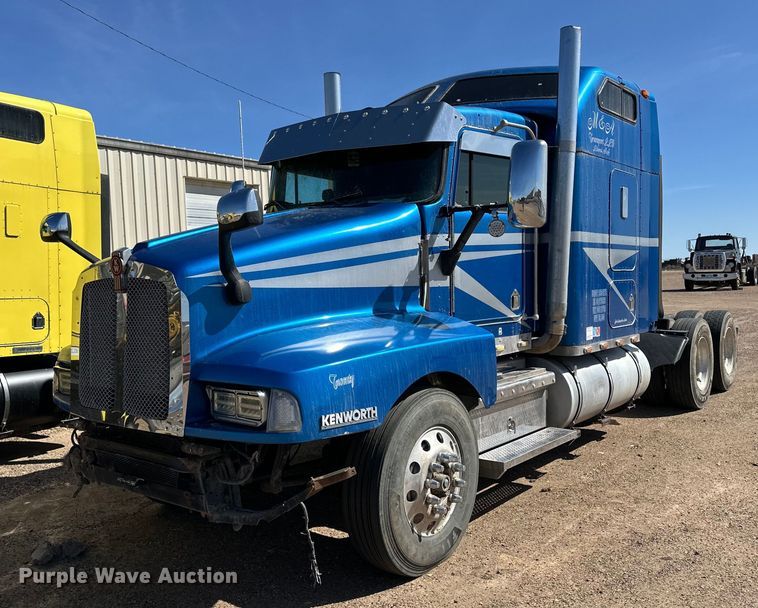 image for item ER8935 1993 Kenworth T600 semi truck