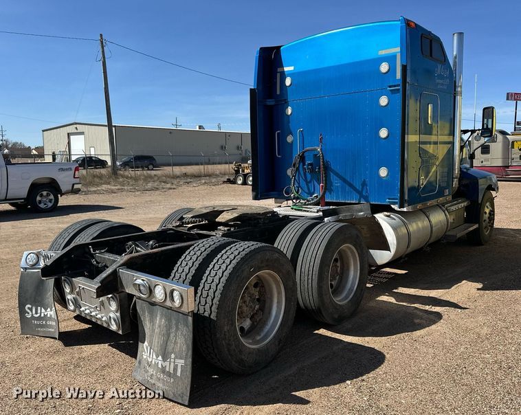 image for item ER8935 1993 Kenworth T600 semi truck