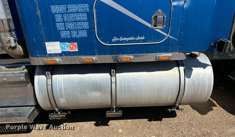 image for item ER8935 1993 Kenworth T600 semi truck