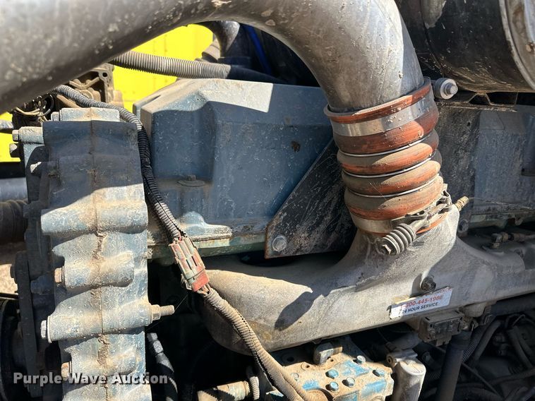 image for item ER8935 1993 Kenworth T600 semi truck