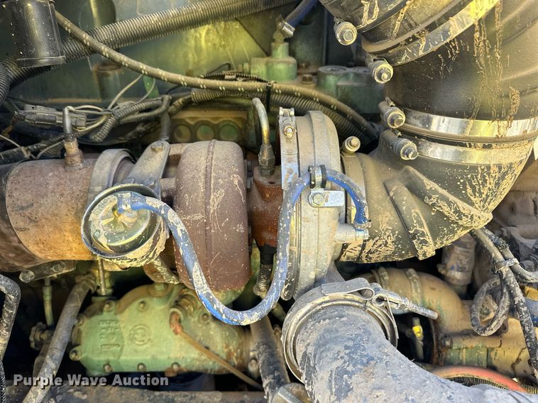 image for item ER8935 1993 Kenworth T600 semi truck