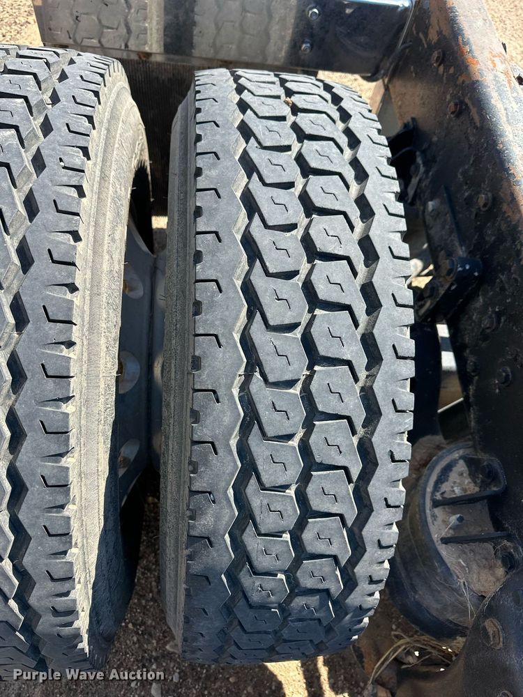 image for item ER8935 1993 Kenworth T600 semi truck