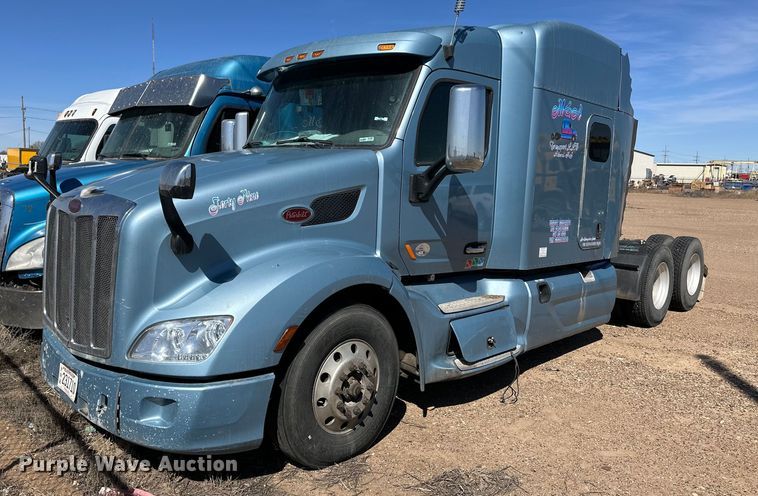 image for item ER8936 2016 Peterbilt 579 semi truck