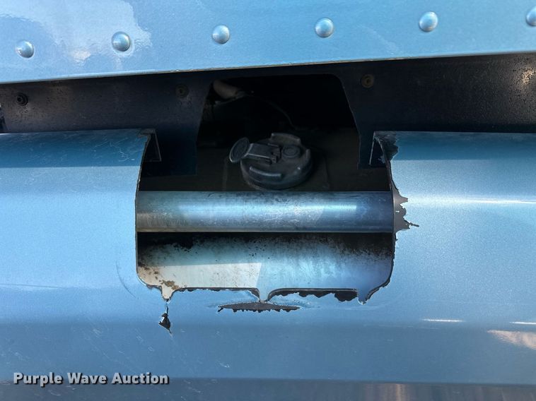 image for item ER8936 2016 Peterbilt 579 semi truck