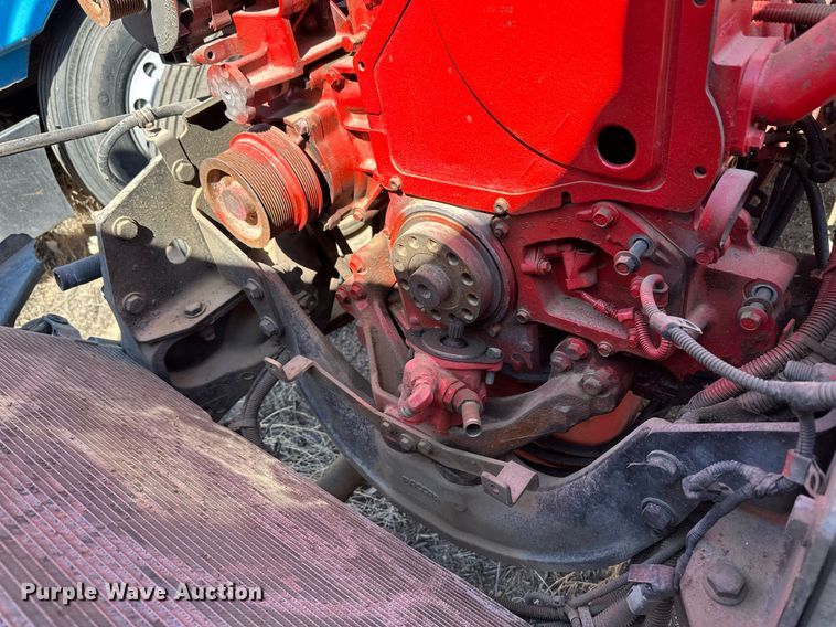 image for item ER8936 2016 Peterbilt 579 semi truck