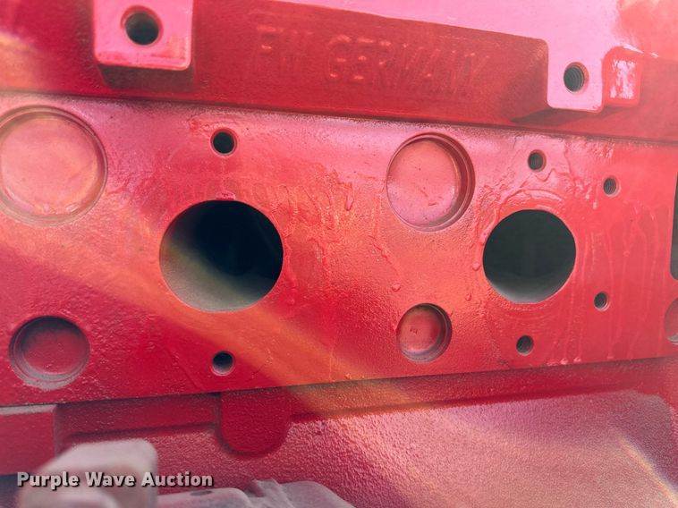 image for item ER8936 2016 Peterbilt 579 semi truck