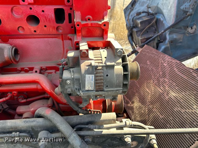 image for item ER8936 2016 Peterbilt 579 semi truck