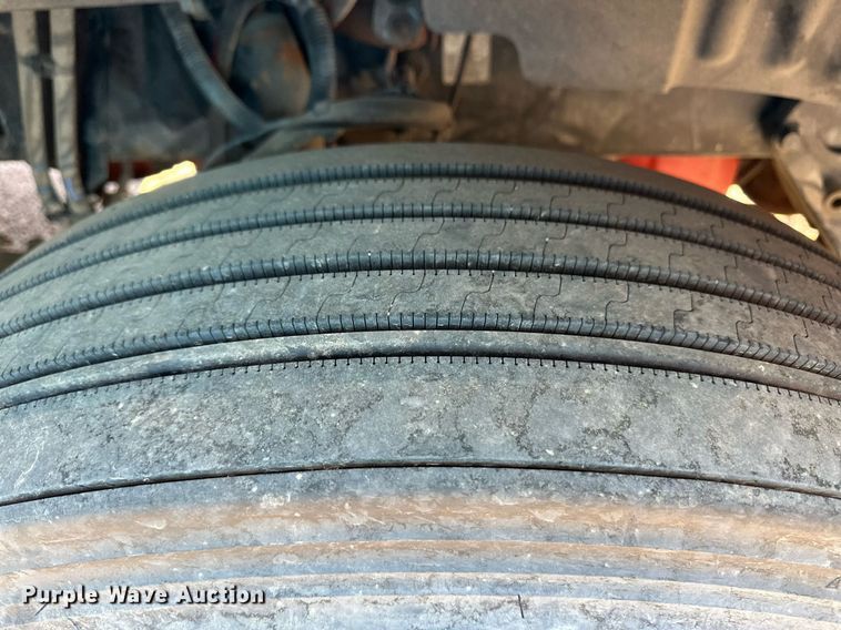 image for item ER8936 2016 Peterbilt 579 semi truck