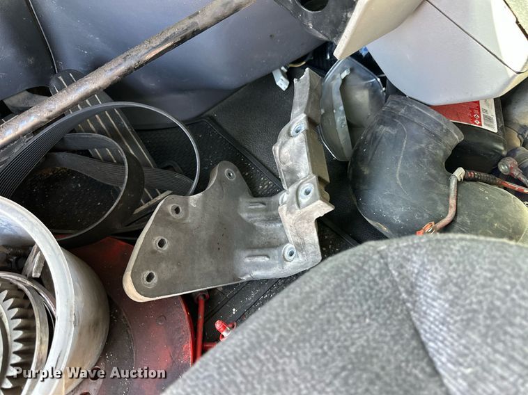 image for item ER8936 2016 Peterbilt 579 semi truck