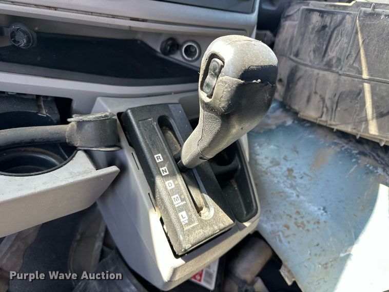 image for item ER8936 2016 Peterbilt 579 semi truck