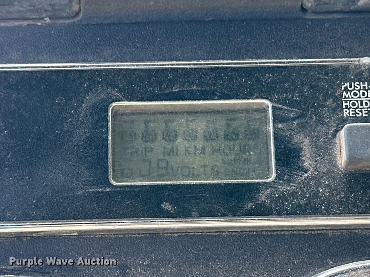 image for item ER8937 2010 Freightliner Cascadia semi truck