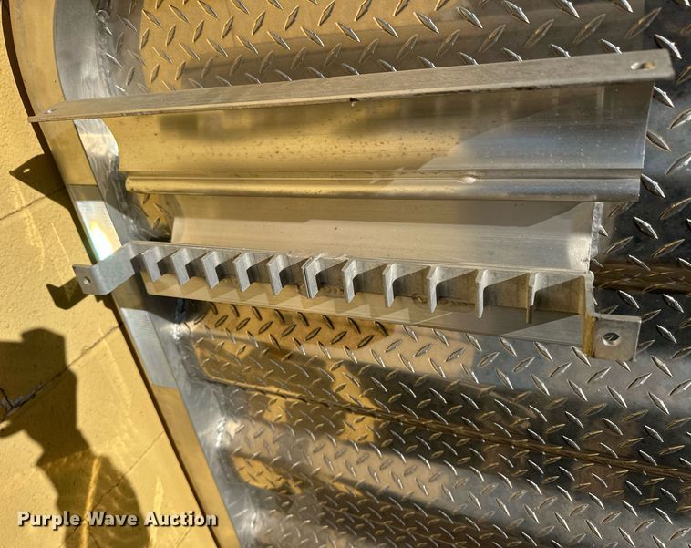 image for item ER8953 Merritt headache rack