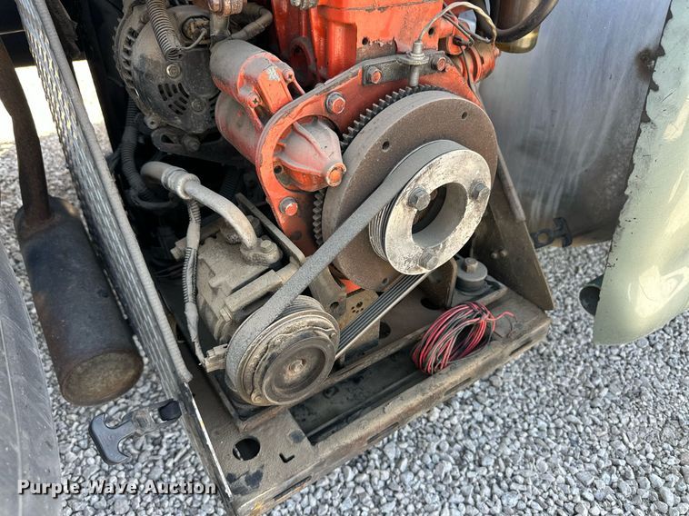 image for item ER8968 2012 Peterbilt 587 semi truck