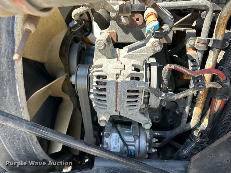 image for item ER8968 2012 Peterbilt 587 semi truck