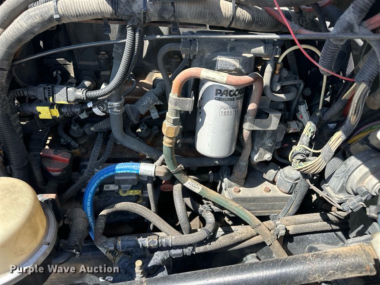 image for item ER8968 2012 Peterbilt 587 semi truck