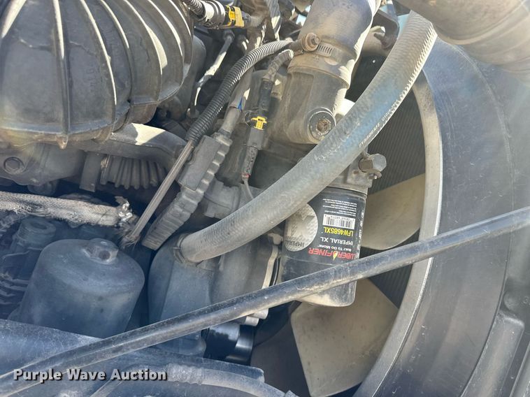 image for item ER8968 2012 Peterbilt 587 semi truck