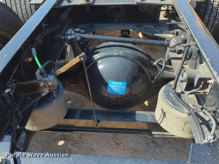 image for item NG9417 2021 Kenworth T680 semi truck