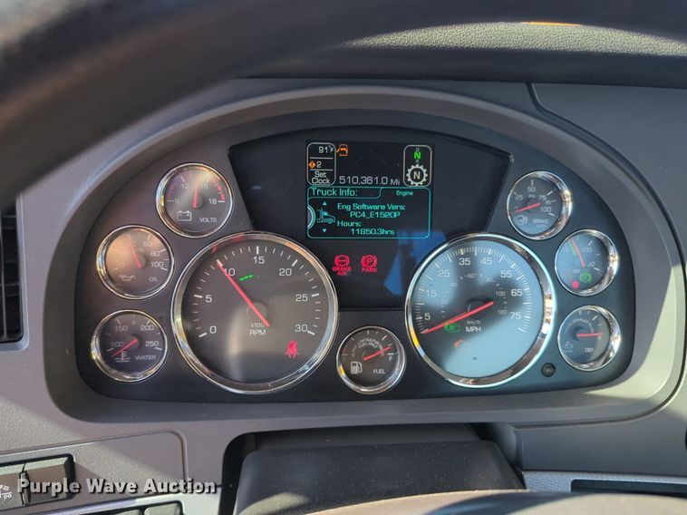 image for item NG9417 2021 Kenworth T680 semi truck