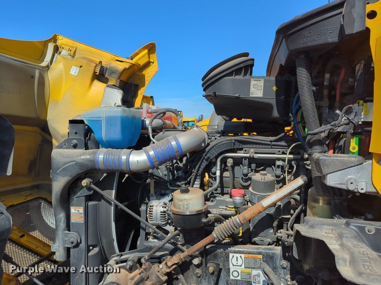 image for item NG9417 2021 Kenworth T680 semi truck