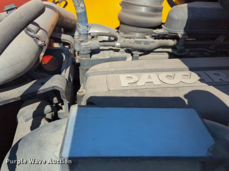 image for item NG9417 2021 Kenworth T680 semi truck