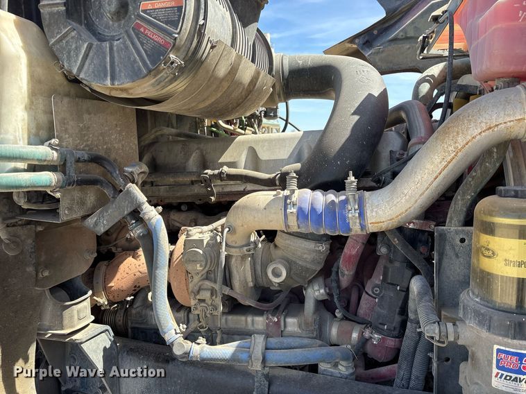 image for item OB9517 2013 Mack CHU613 semi truck