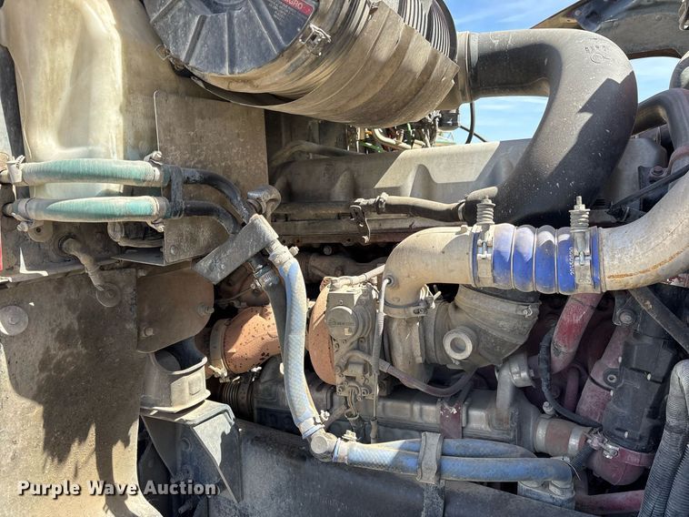 image for item OB9517 2013 Mack CHU613 semi truck