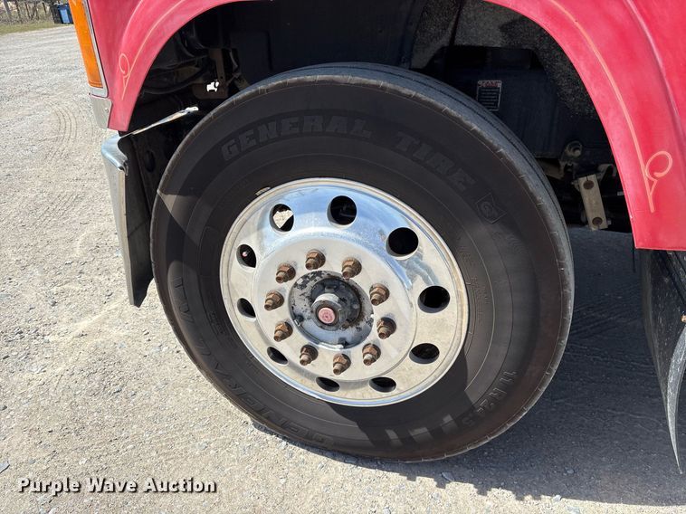 image for item OB9517 2013 Mack CHU613 semi truck