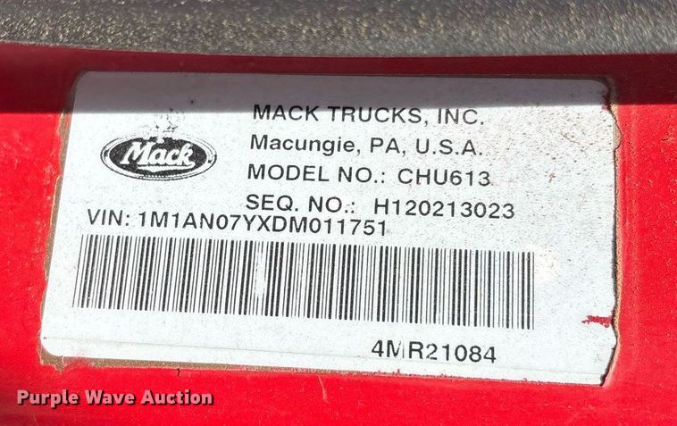 image for item OB9517 2013 Mack CHU613 semi truck