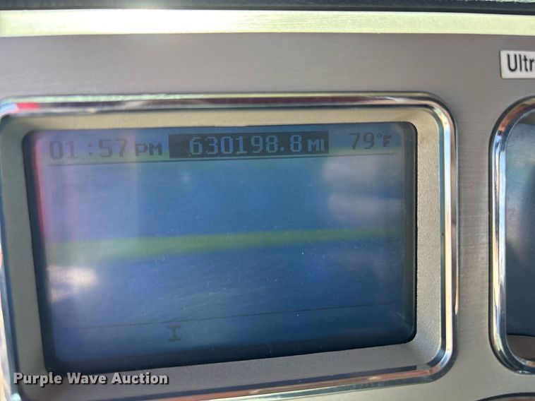 image for item OB9518 2013 Mack CHU613 semi truck