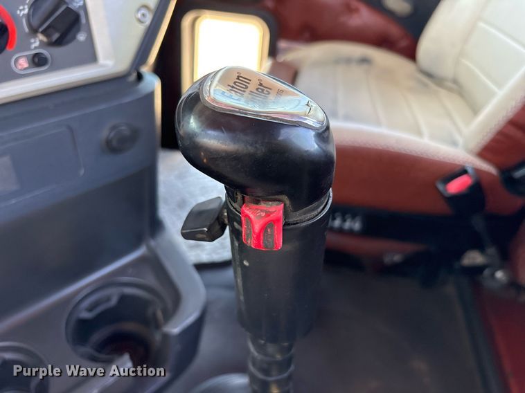 image for item OB9518 2013 Mack CHU613 semi truck