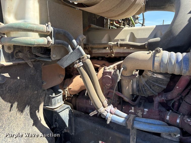 image for item OB9518 2013 Mack CHU613 semi truck