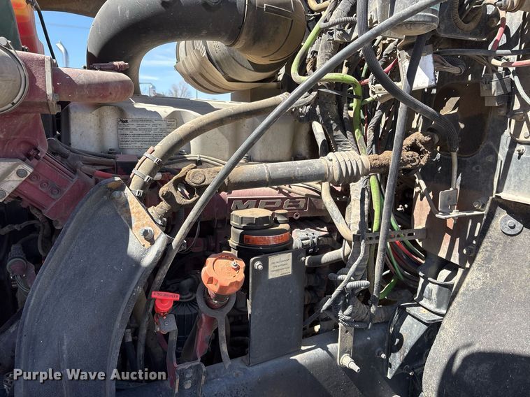 image for item OB9518 2013 Mack CHU613 semi truck