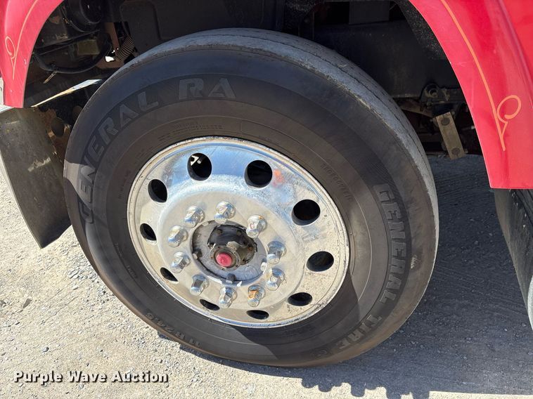 image for item OB9518 2013 Mack CHU613 semi truck