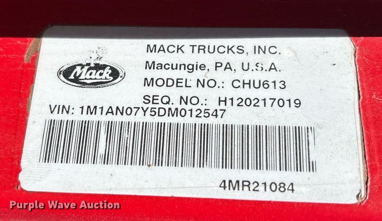 image for item OB9518 2013 Mack CHU613 semi truck