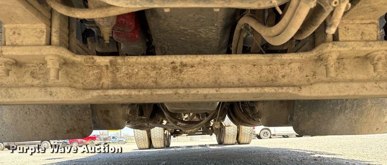 image for item OB9519 2012 Mack CHU613 semi truck