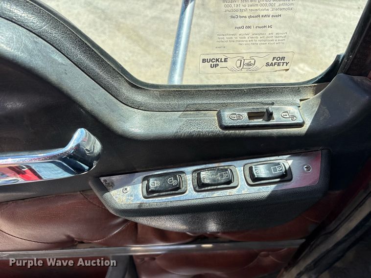 image for item OB9519 2012 Mack CHU613 semi truck