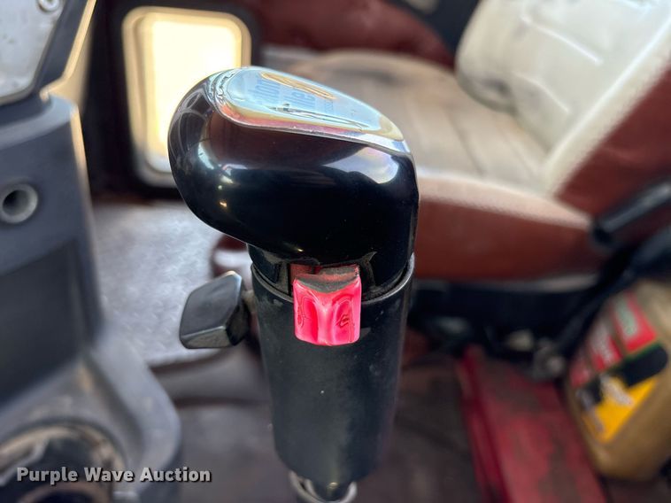 image for item OB9519 2012 Mack CHU613 semi truck