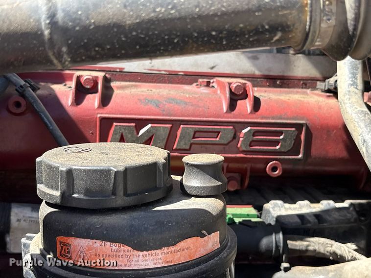 image for item OB9519 2012 Mack CHU613 semi truck