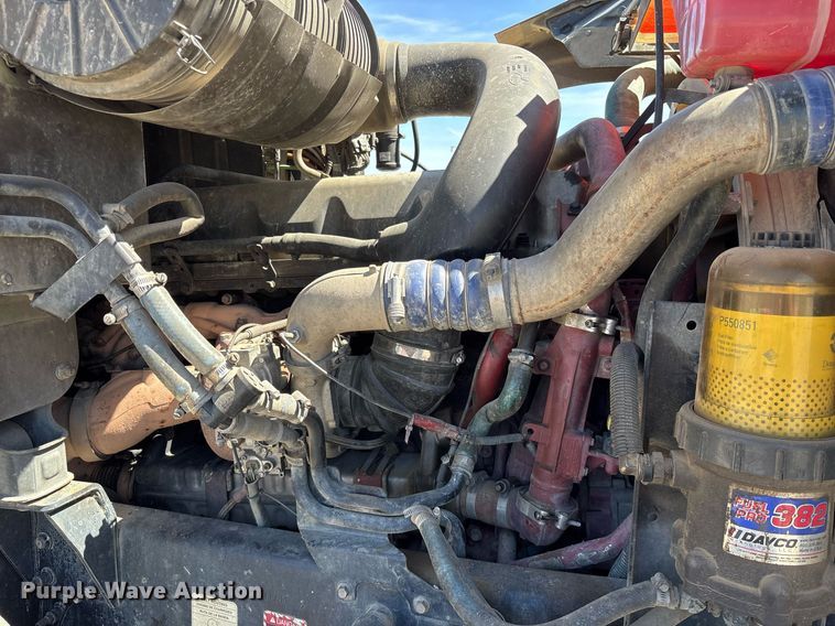 image for item OB9519 2012 Mack CHU613 semi truck