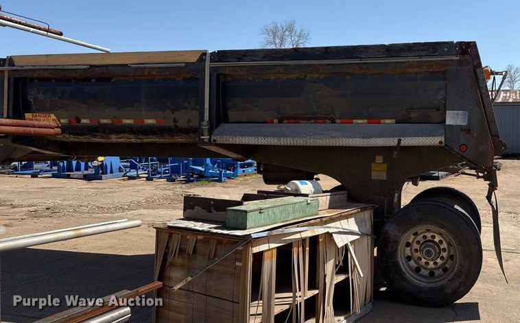 image for item OB9551 2005 Clement Industries Trailers Starlite end dump trailer