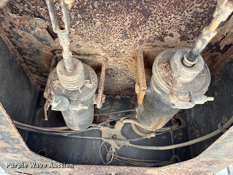 image for item OB9551 2005 Clement Industries Trailers Starlite end dump trailer