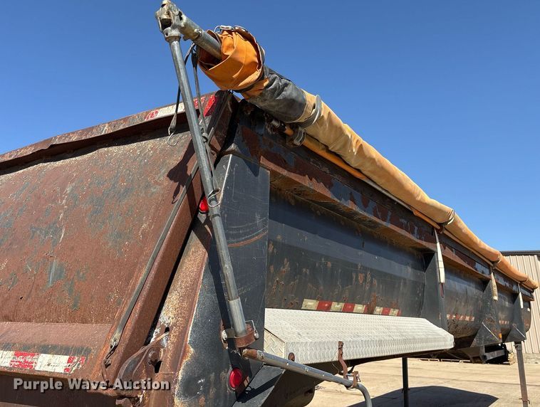 image for item OB9551 2005 Clement Industries Trailers Starlite end dump trailer